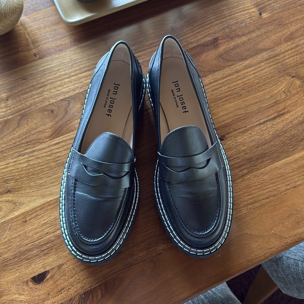 Jon Josef New Calf Leather Penny Loafer Size 7.5. Black Lug Sole Women' s NWOB.